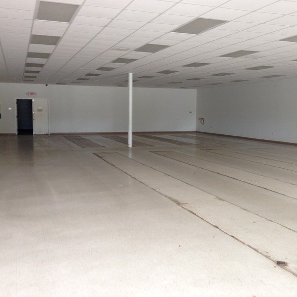 6301 Lankford Hwy, New Church, VA for lease - Interior Photo - Image 2 of 4