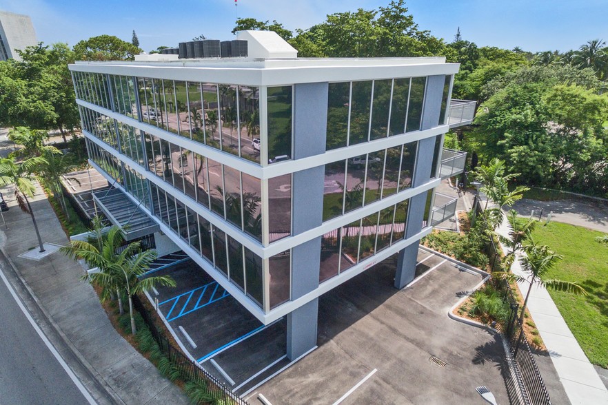 5555 Biscayne Blvd, Miami, FL for lease - Building Photo - Image 3 of 3