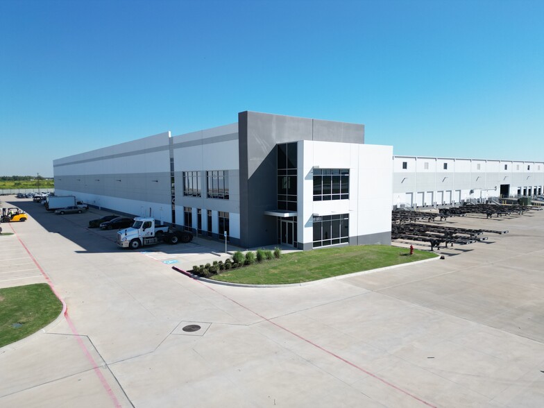 6101 Grand Pky S, Baytown, TX for lease - Building Photo - Image 3 of 11