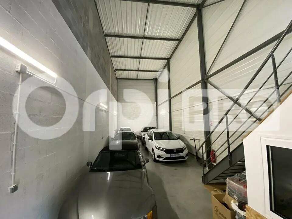 Flex in Limas for sale Interior Photo- Image 1 of 4