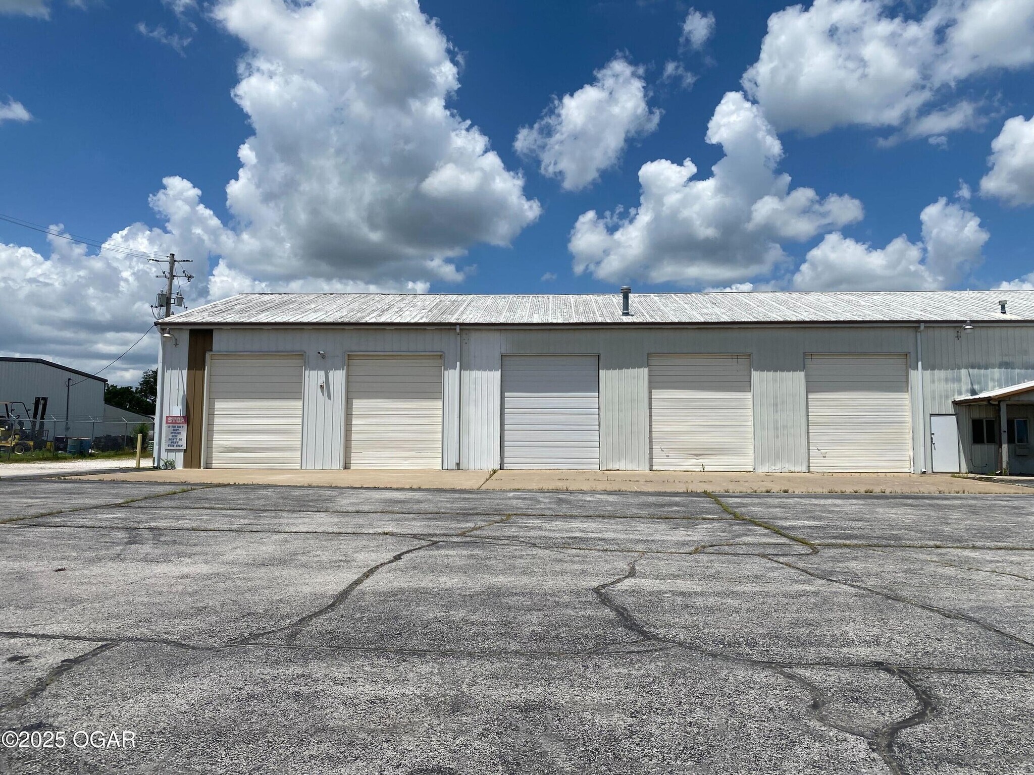 8443 7th st, Joplin, MO for lease Primary Photo- Image 1 of 4