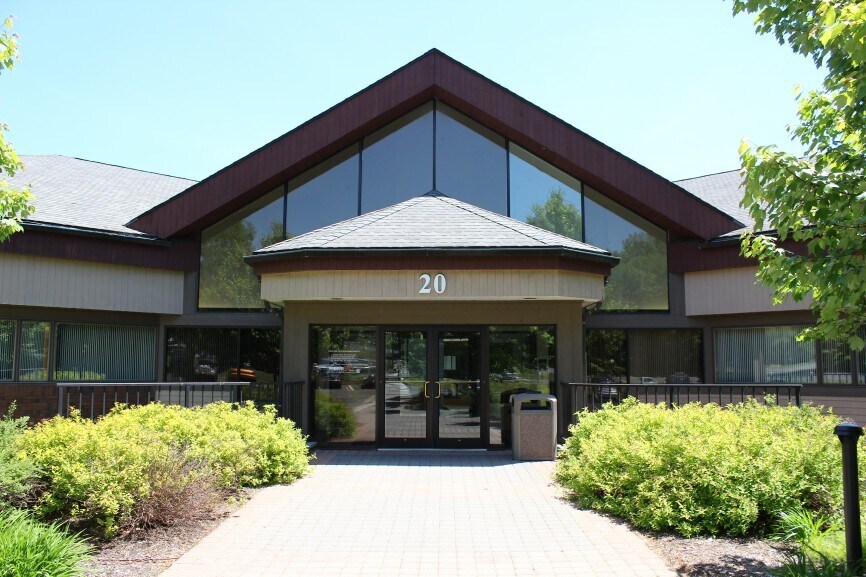20 Waterside Dr, Farmington, CT for lease - Building Photo - Image 2 of 5