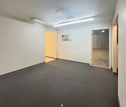 5411 Brookglen Dr, Houston, TX for lease Interior Photo- Image 2 of 3