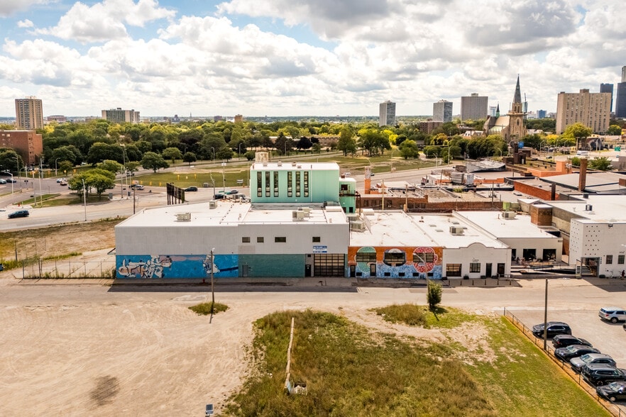 2000 Division St, Detroit, MI for sale - Building Photo - Image 1 of 14