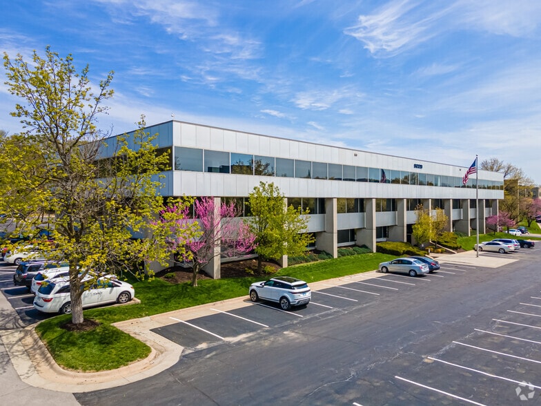 9229 Ward Pky, Kansas City, MO for lease - Building Photo - Image 3 of 5