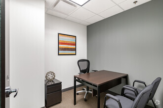 41000 Woodward Ave, Bloomfield Hills, MI for lease Interior Photo- Image 2 of 4