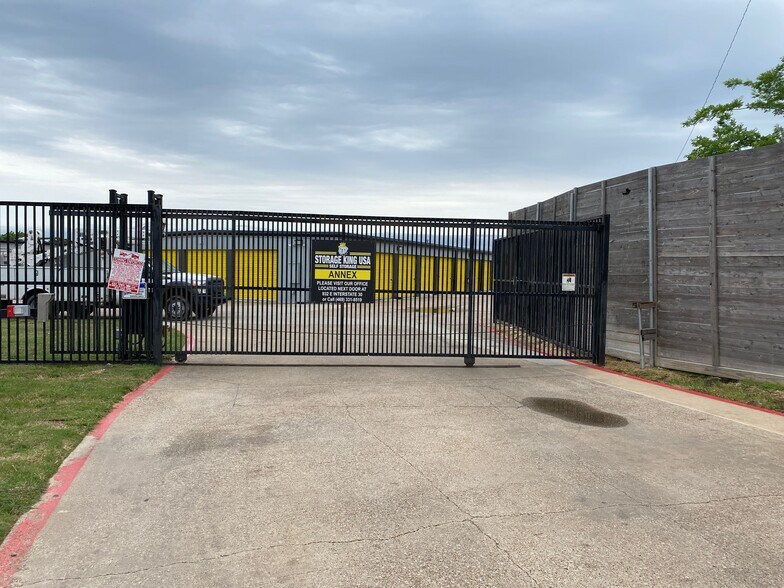 942 E Interstate 30, Garland, TX for sale - Building Photo - Image 1 of 1