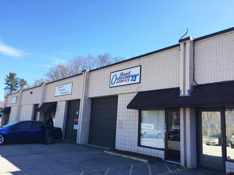 82 Boston Post Rd, Waterford, CT for lease - Building Photo - Image 2 of 3