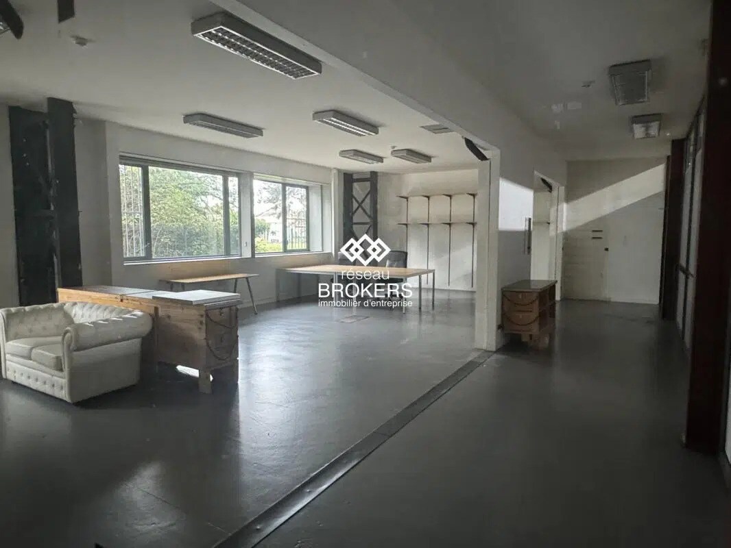 Office in Bègles for lease Building Photo- Image 1 of 43