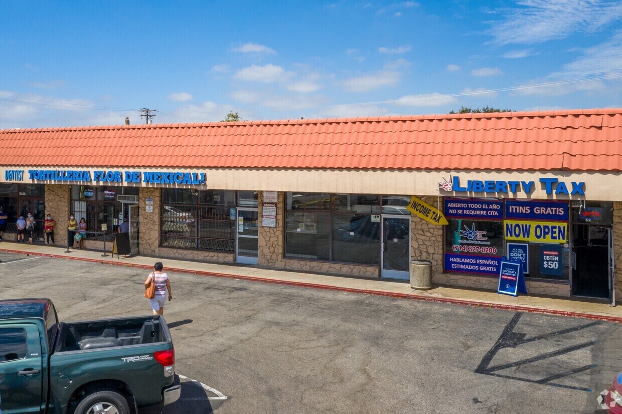 1212 Bristol St, Santa Ana, CA for lease Building Photo- Image 1 of 4