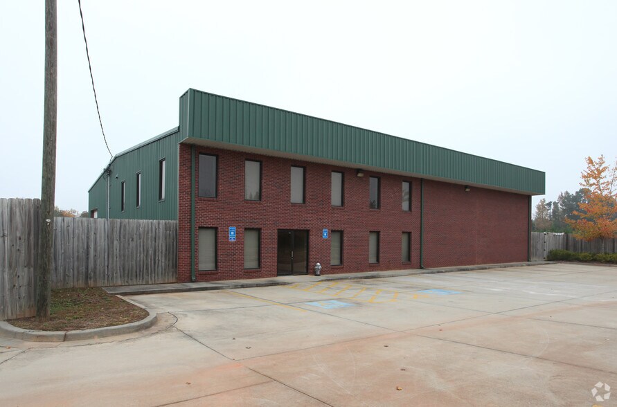 810 Brogdon Rd, Suwanee, GA for sale - Primary Photo - Image 1 of 1