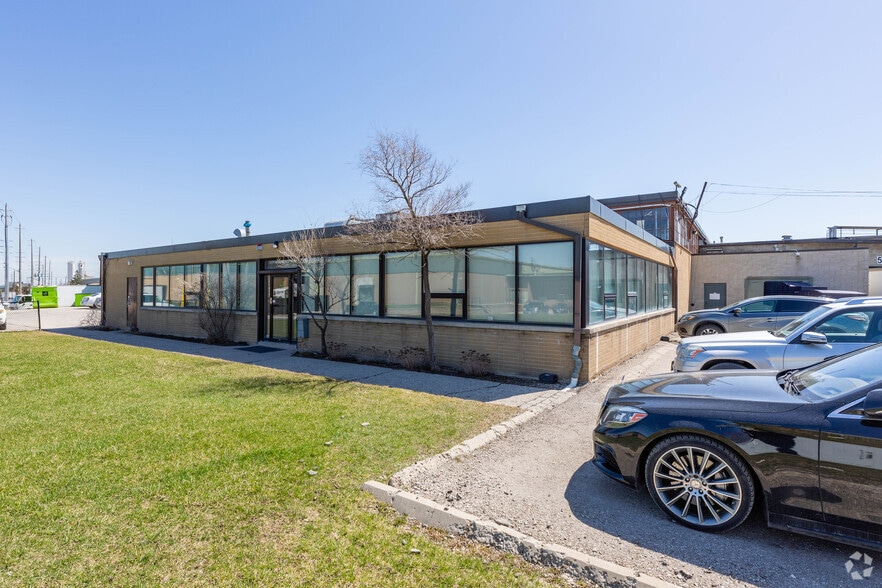 145 Bethridge Rd, Toronto, ON for sale - Primary Photo - Image 1 of 1