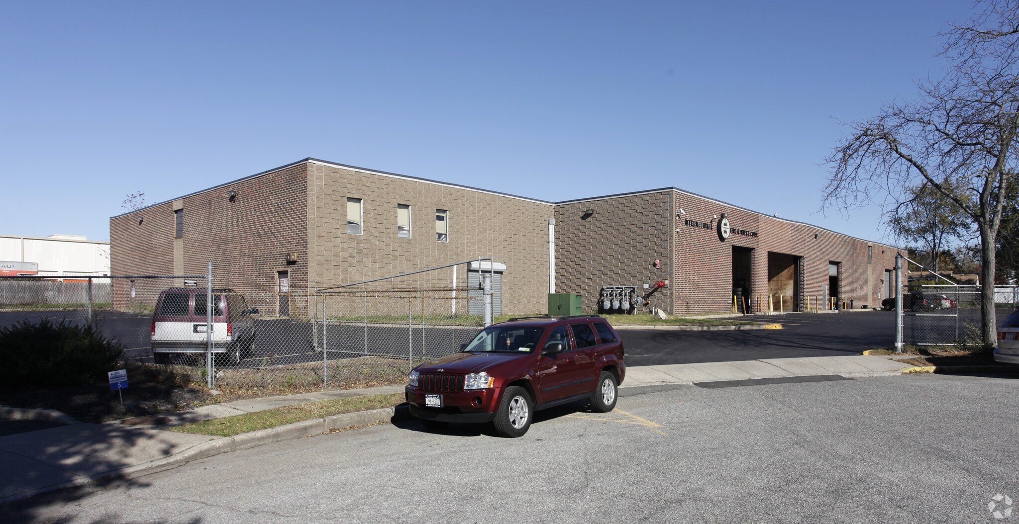 7-9 Brayton Ct, Commack, NY for sale Primary Photo- Image 1 of 1