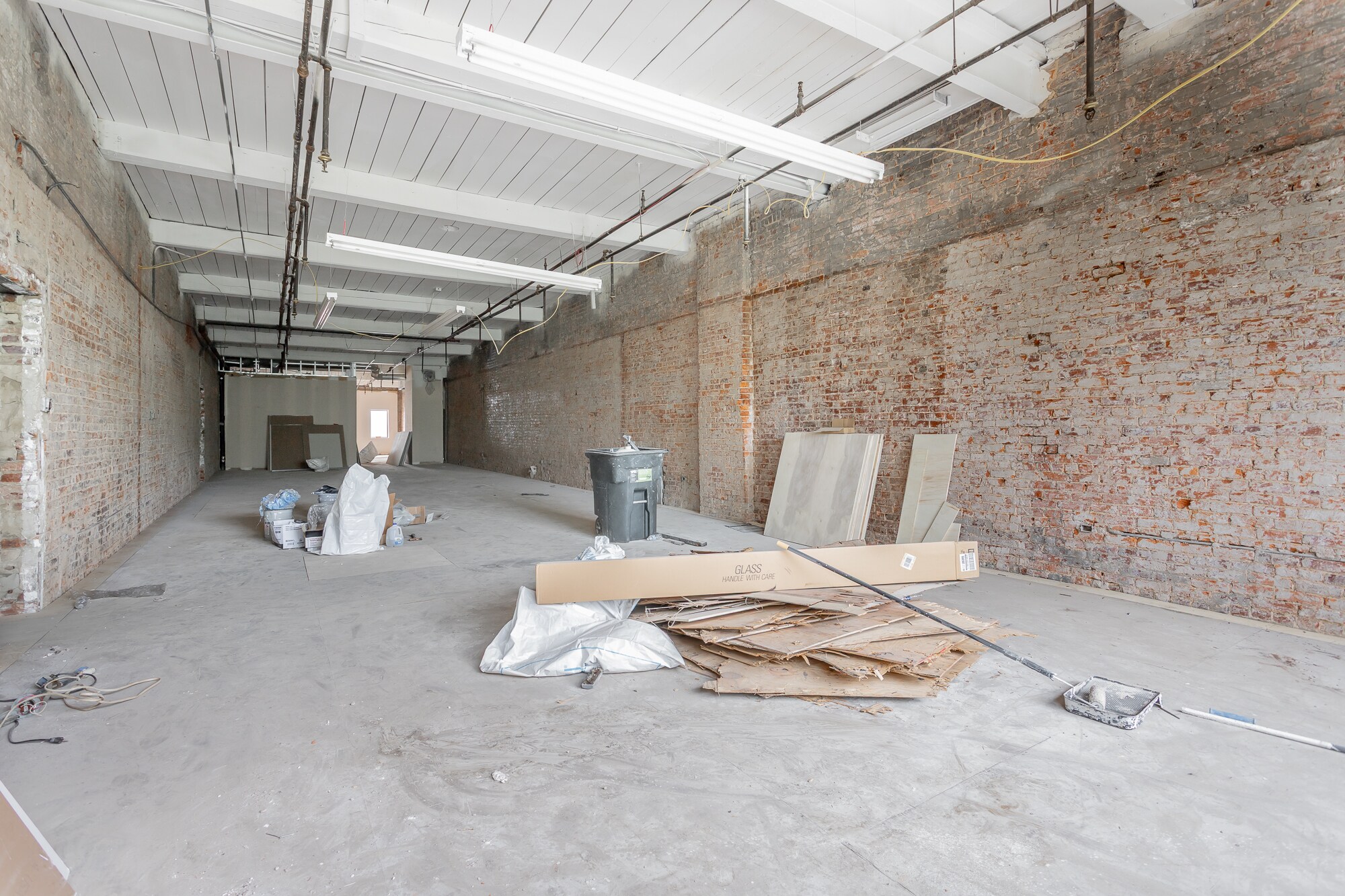 817 Broad St, Chattanooga, TN for lease Interior Photo- Image 1 of 12