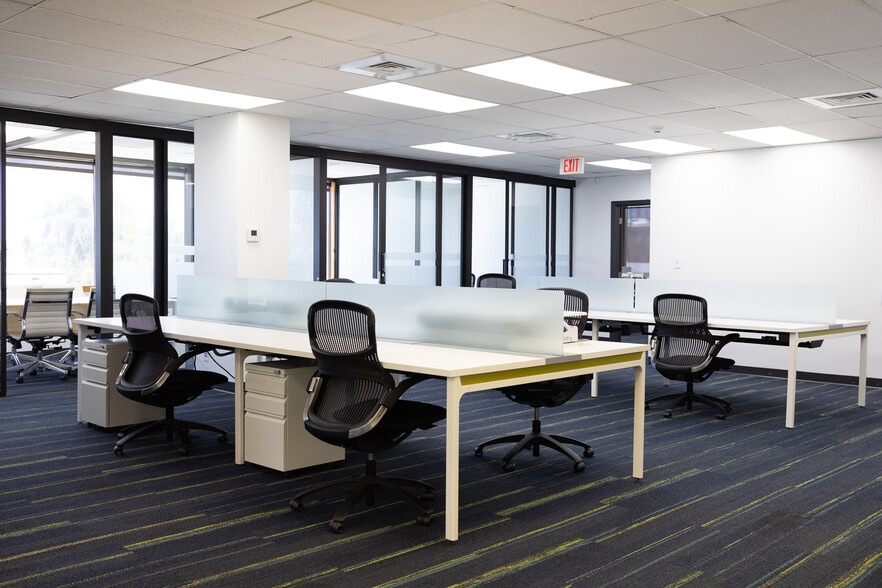 1700 E Las Olas Blvd, Fort Lauderdale, FL for lease - Interior Photo - Image 3 of 19