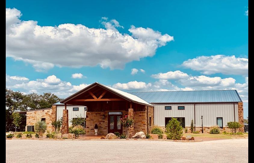 1604 Center Point Rd, Fredericksburg, TX for sale Primary Photo- Image 1 of 1