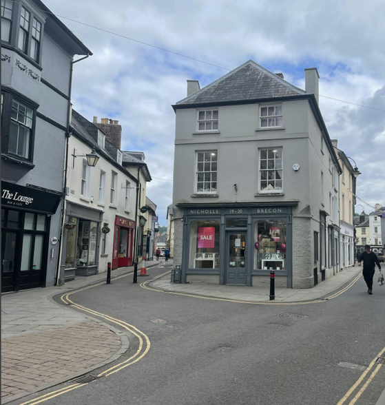 19-20 High St, Brecon for sale - Building Photo - Image 1 of 2