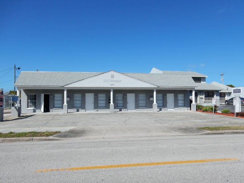 1211 Miramar St, Cape Coral, FL for sale - Building Photo - Image 3 of 32