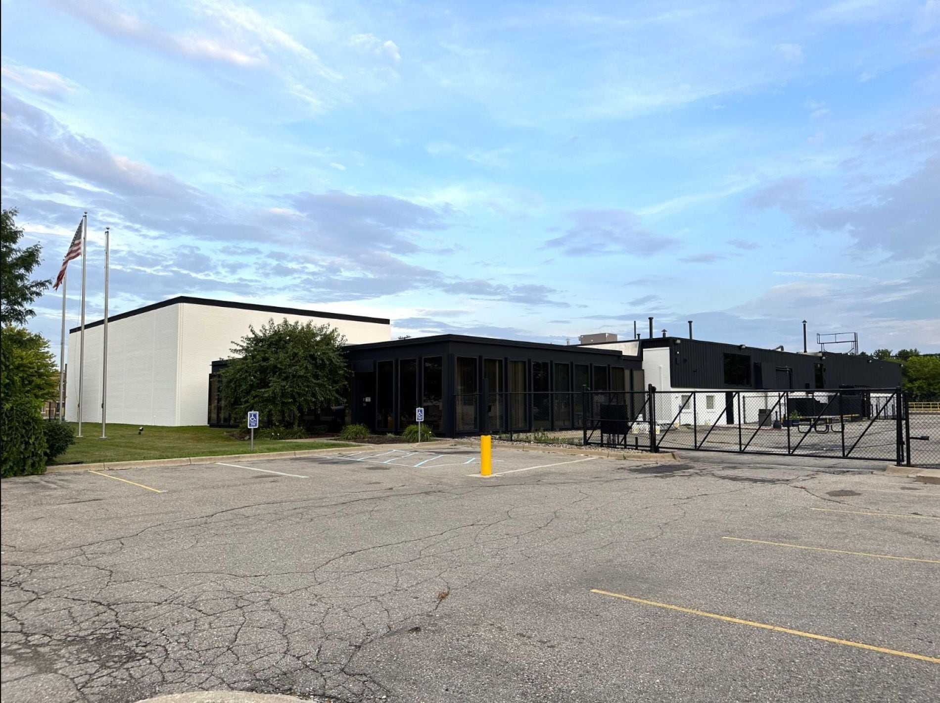 11350 Stephens Rd, Warren, MI for lease Building Photo- Image 1 of 1