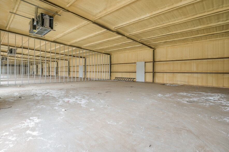 8700 Clinton Glen, Amarillo, TX for sale - Interior Photo - Image 3 of 6