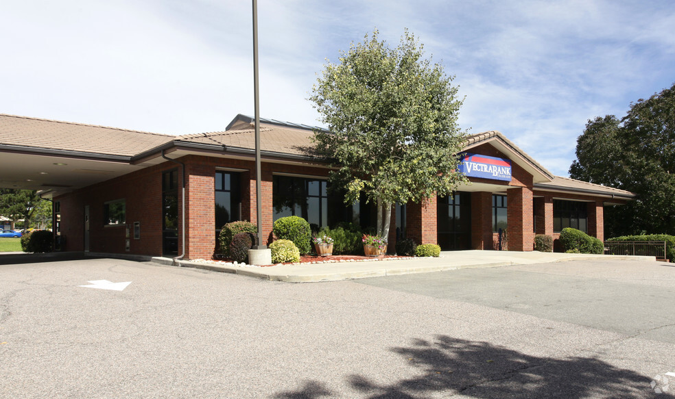 1990 W 10th Ave, Broomfield, CO for lease - Primary Photo - Image 1 of 32