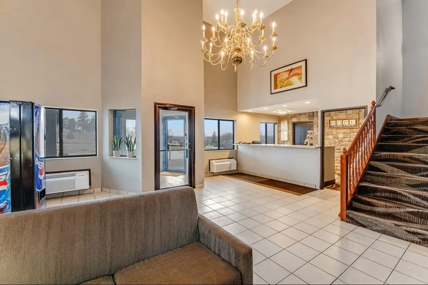 800 Senate Ave, Red Oak, IA for sale - Building Photo - Image 3 of 22