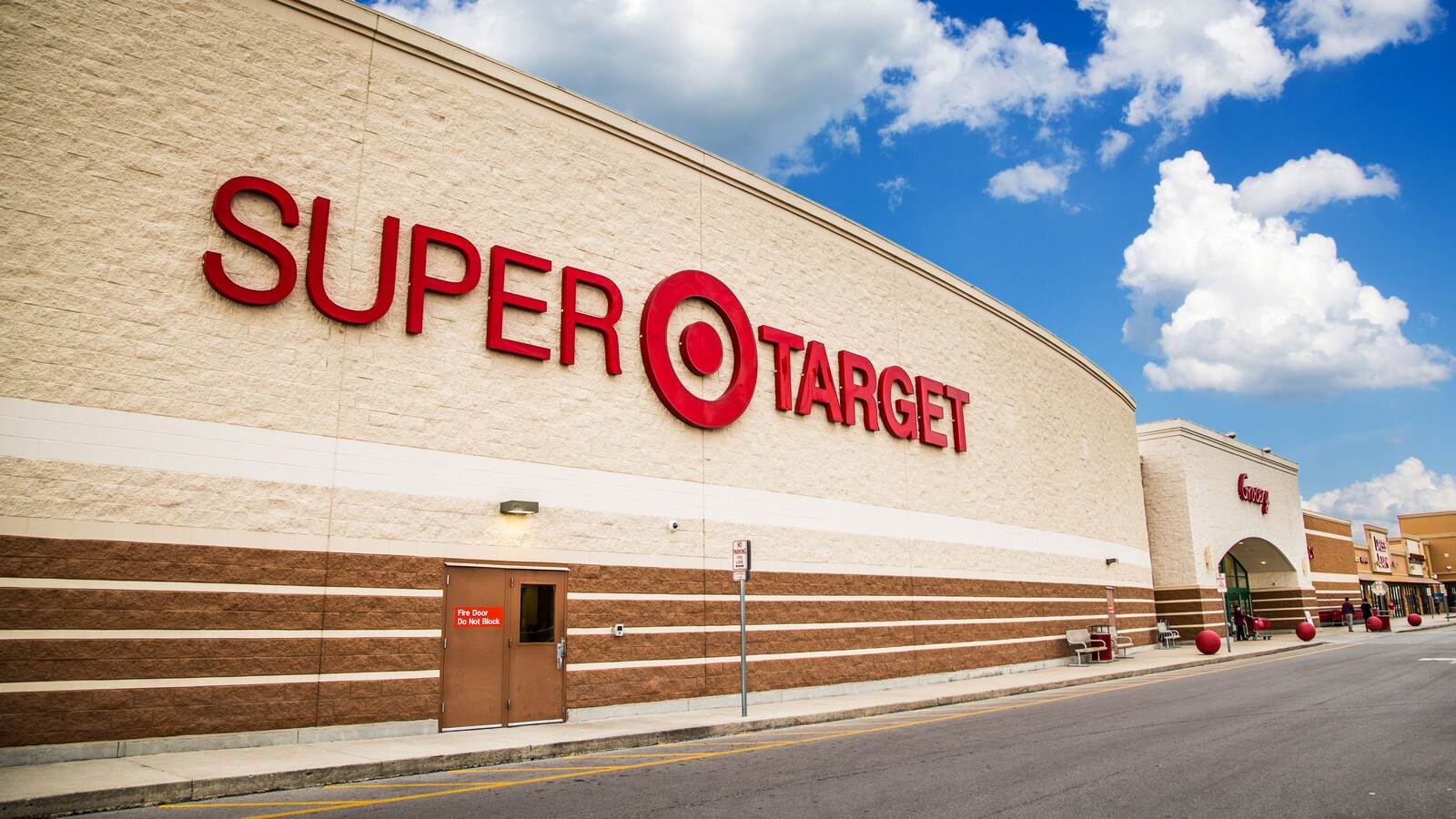 Ambassador Caffery Parkway & Kaliste Saloom Rd, Lafayette, LA 70508