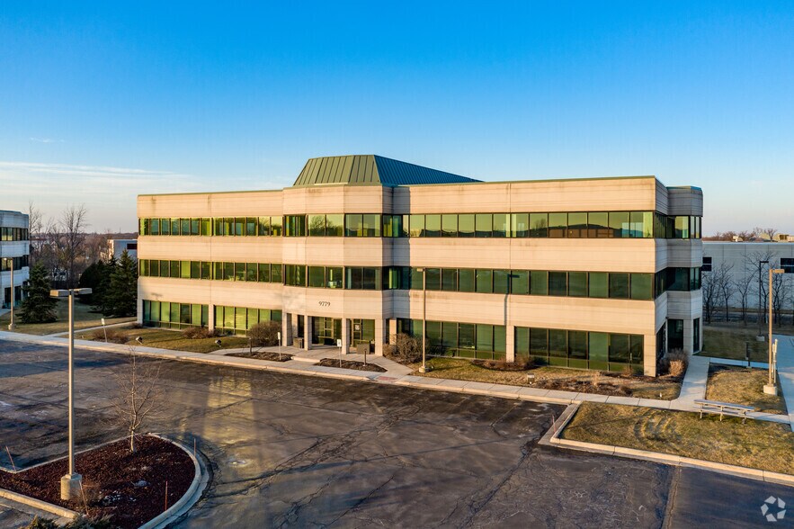 9779 S Franklin Dr, Franklin, WI for lease - Building Photo - Image 3 of 5