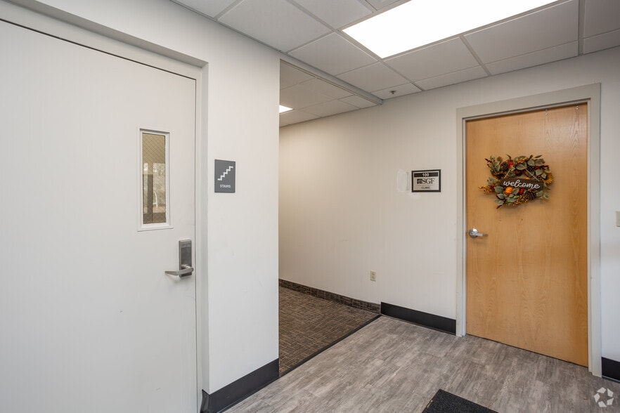 6400 Brooktree Ct, Wexford, PA for lease - Lobby - Image 3 of 8