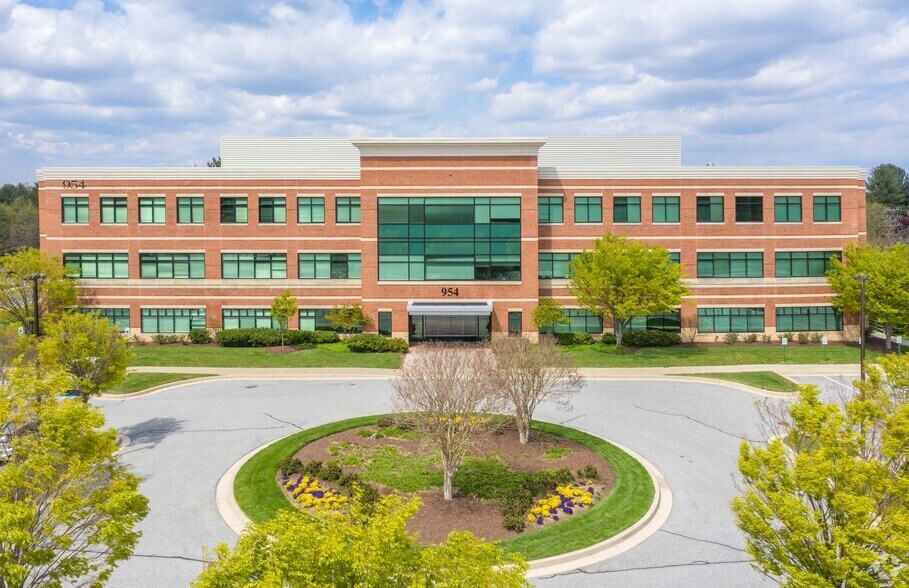 954 Ridgebrook Rd, Sparks, MD for sale - Building Photo - Image 1 of 1