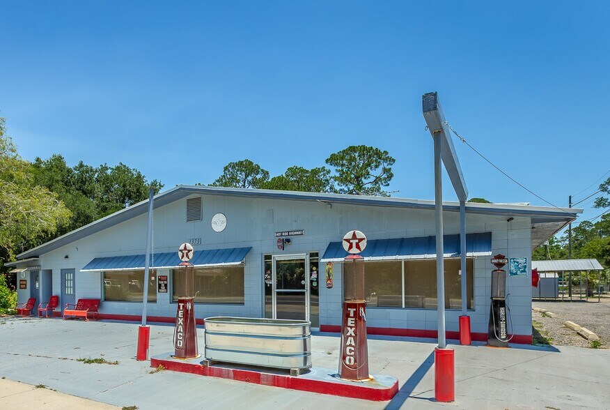 1373 Coastal Hwy, Panacea, FL for sale - Building Photo - Image 1 of 1