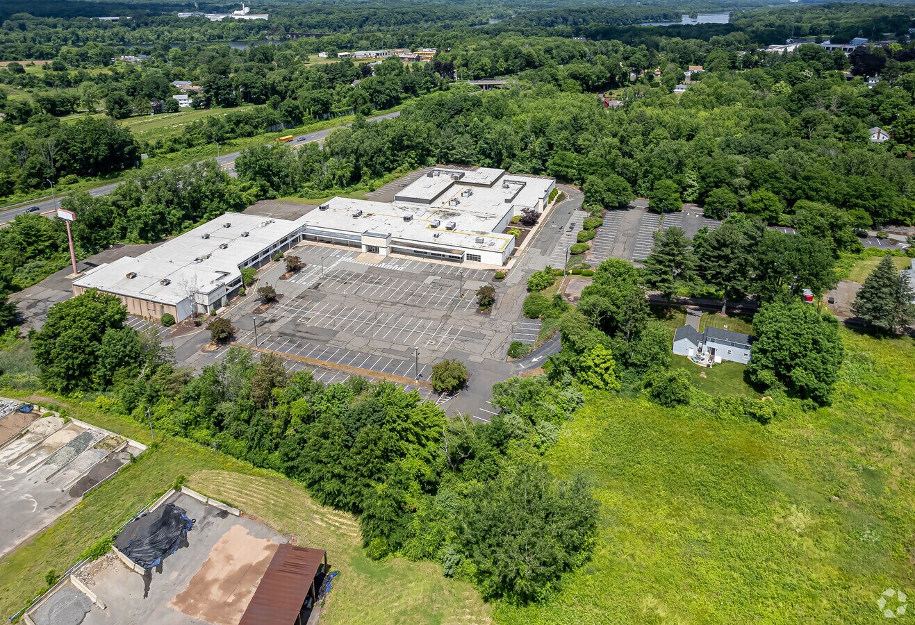 10 Prospect Hill Ter, East Windsor, CT 06088