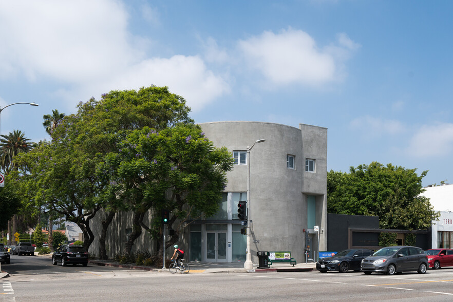 8273-8277 Beverly Blvd, Los Angeles, CA for sale - Building Photo - Image 1 of 1