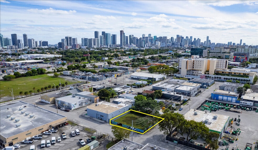 756 NW 25th St, Miami, FL for sale - Building Photo - Image 1 of 1