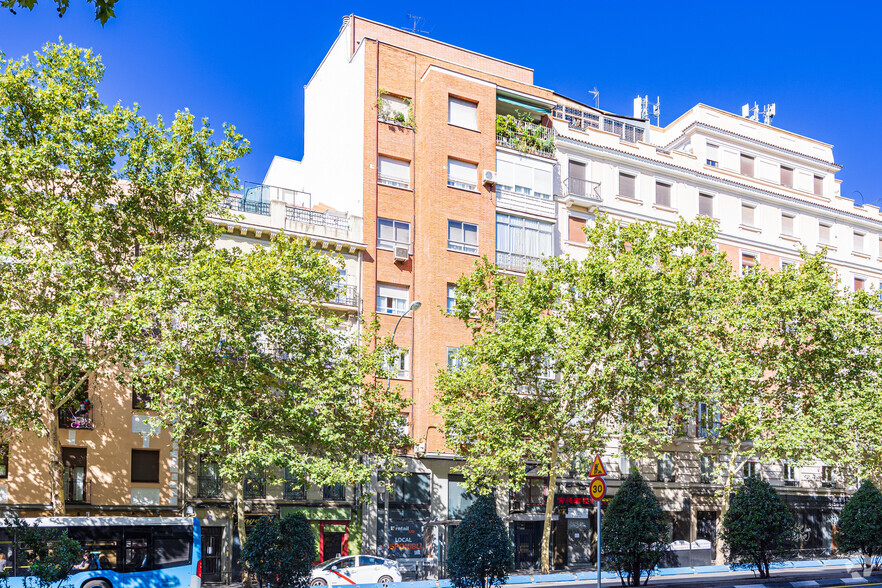 Calle De Francisco Silvela, 53, Madrid, Madrid for lease - Building Photo - Image 1 of 1