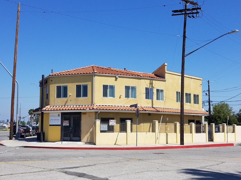 8233-8235 San Fernando Rd, Sun Valley, CA for lease - Primary Photo - Image 1 of 17