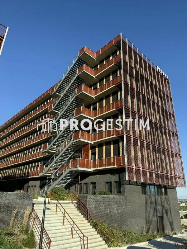 Retail in Dijon for lease Building Photo- Image 1 of 11