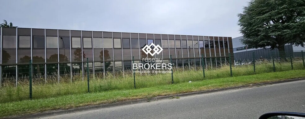 Flex in Plaisir for sale - Building Photo - Image 1 of 5