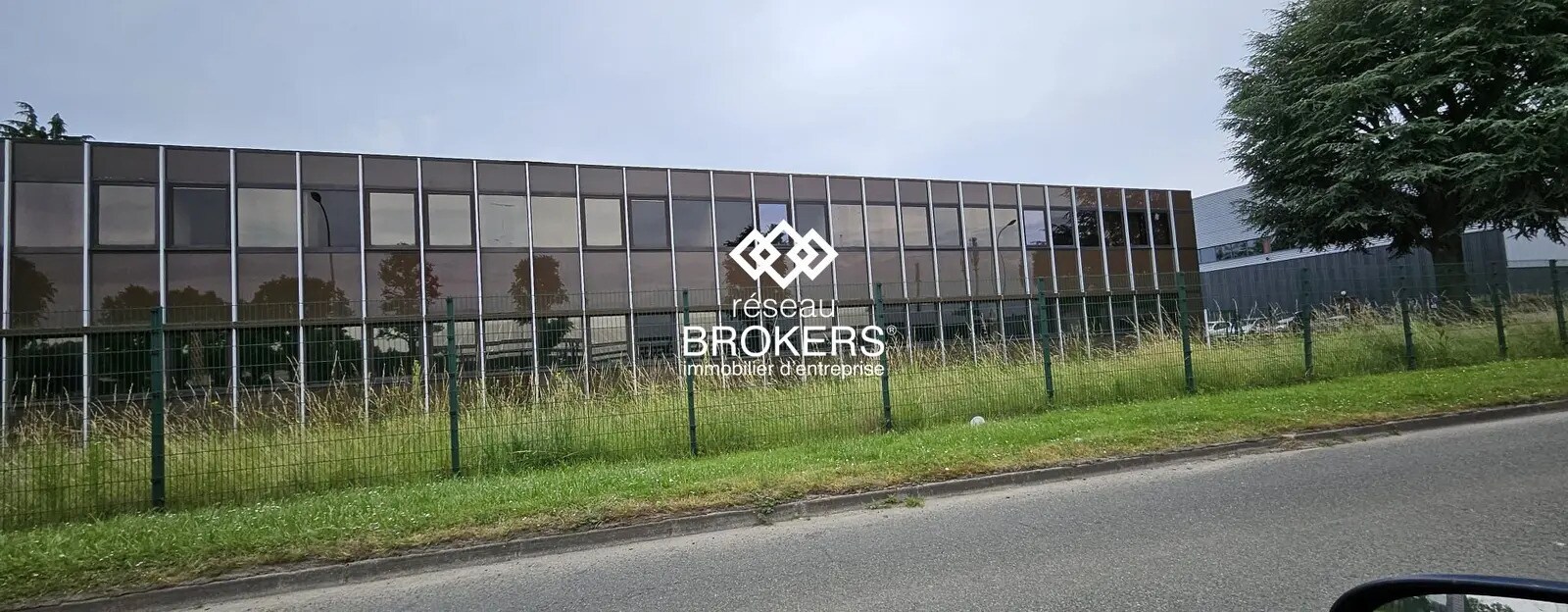 Flex in Plaisir for sale Building Photo- Image 1 of 6