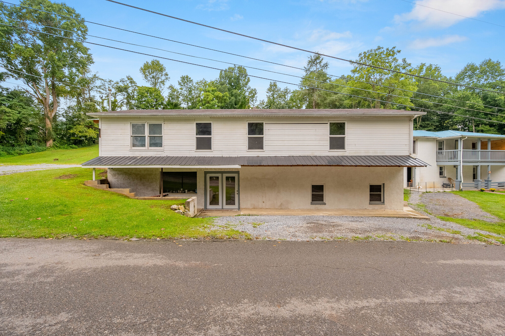 636 S Iron St, Marion, VA for sale Primary Photo- Image 1 of 1