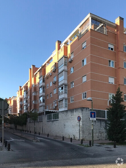 Calle de María Tubau, 17, Madrid, Madrid for sale - Building Photo - Image 3 of 4