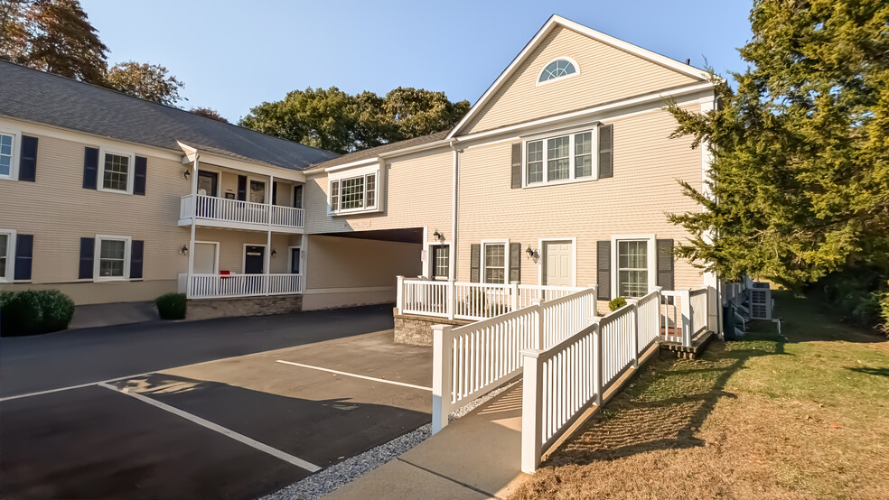 123 Elm St, Old Saybrook, CT for sale - Building Photo - Image 1 of 16