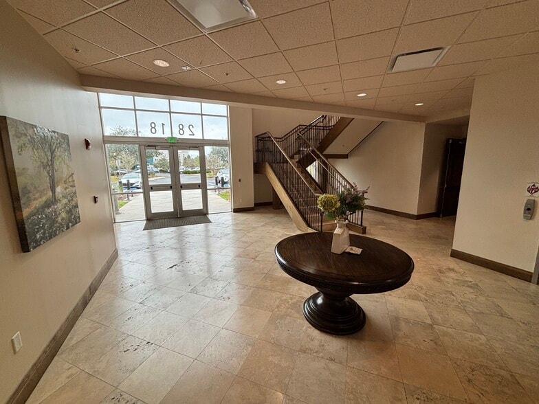 2818 Cypress Ridge Blvd, Wesley Chapel, FL for lease - Building Photo - Image 3 of 14