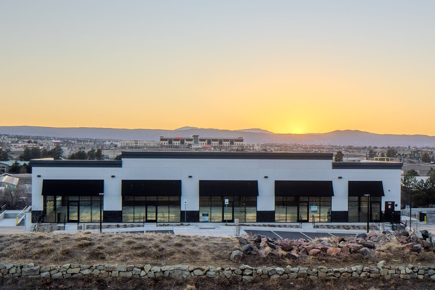 3193-3197 Commerce Ct Portfolio Sale portfolio of 3 properties for sale on LoopNet.com - Building Photo - Image 2 of 15