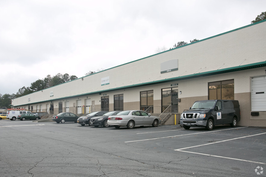 300 Piedmont Ct, Doraville, GA for lease - Building Photo - Image 2 of 5