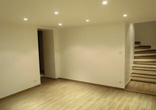 13 Rue Hermel, Paris for lease Interior Photo- Image 2 of 4