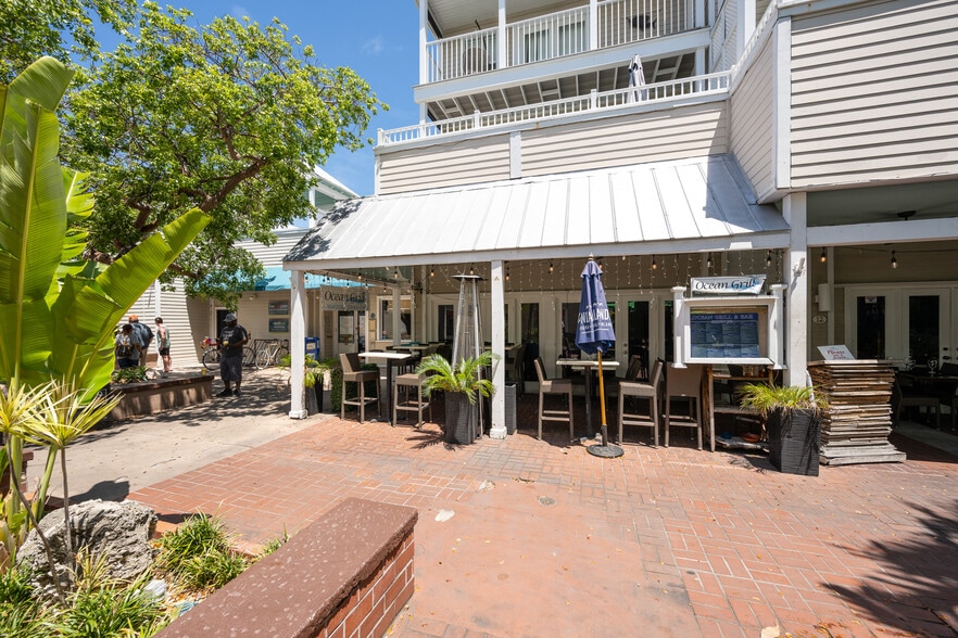 1075 Duval St, Key West, FL for sale - Primary Photo - Image 1 of 41