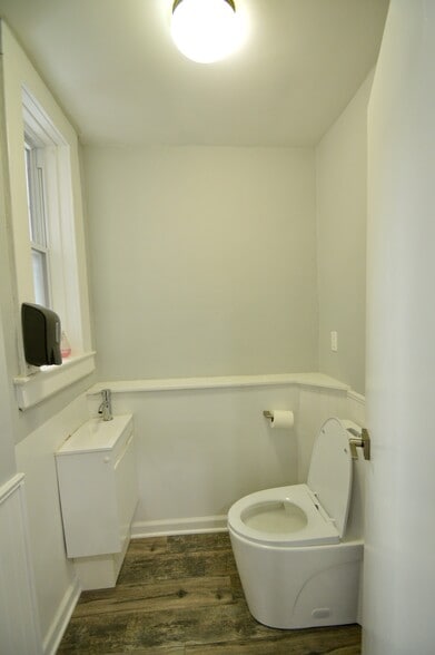 18 Main St, Millburn, NJ for lease - Interior Photo - Image 2 of 8