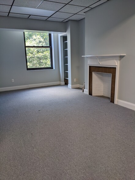 2125-2129 Maryland Ave, Baltimore, MD for lease - Interior Photo - Image 3 of 17