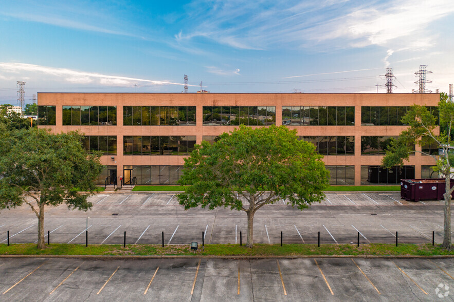 15355 Vantage Pky W, Houston, TX for lease - Building Photo - Image 3 of 8